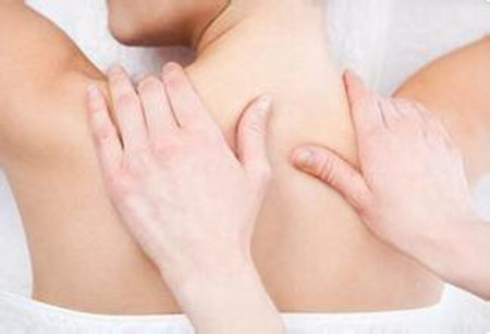 哪種方法改善頸椎病花錢少治改善果佳？（圖）_3