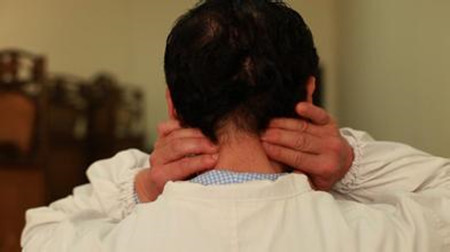 要想徹底治好頸椎病你得找對(duì)正確的方法（圖）_1