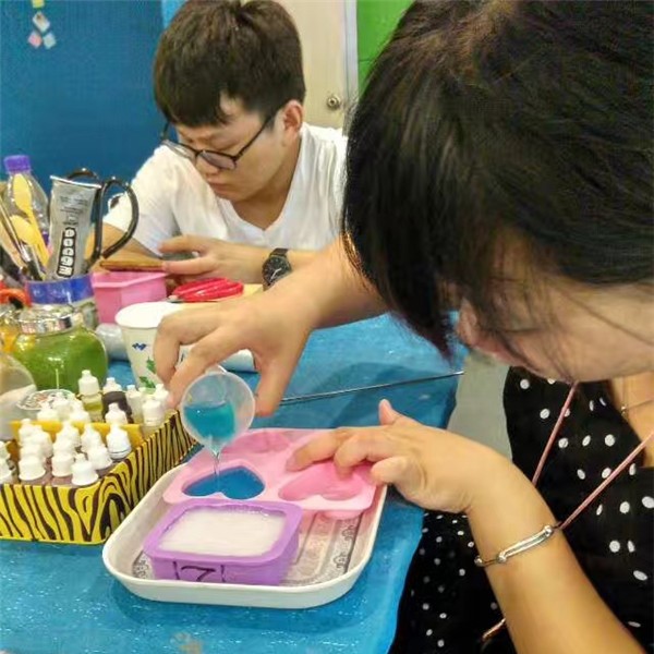 韓店長的蠟藝綜合店很受小朋友們的喜歡哦?。▓D）_2