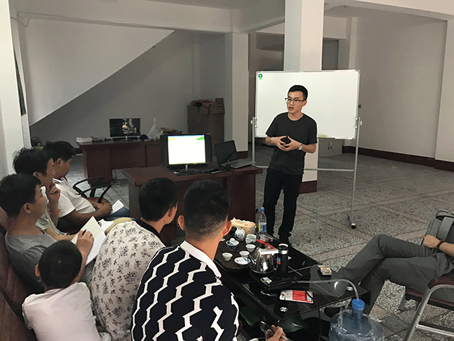 宜章我愛我縣服務(wù)站開業(yè)前崗位及制度培訓(xùn)（圖）_2