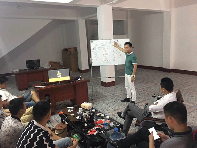 宜章我愛我縣服務(wù)站開業(yè)前崗位及制度培訓(xùn)（圖）_6