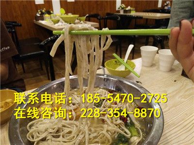 九兩魚酸菜魚飯備受消費(fèi)者的喜愛（圖）_1