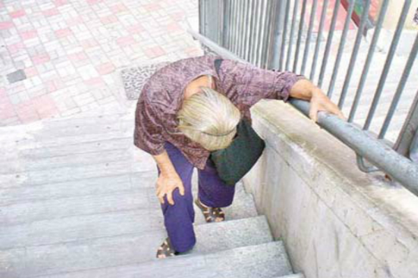 患了風(fēng)濕性關(guān)節(jié)炎能改善好嗎？怎么治比較好（圖）_1