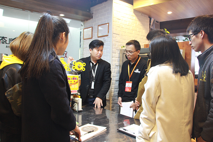 動(dòng)漫加盟店，順應(yīng)時(shí)代的發(fā)展_2