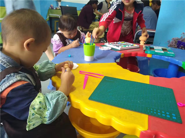 馬店長(zhǎng)的創(chuàng)意蠟燭店開(kāi)業(yè)啦！這個(gè)暑假就去玩（圖）_5