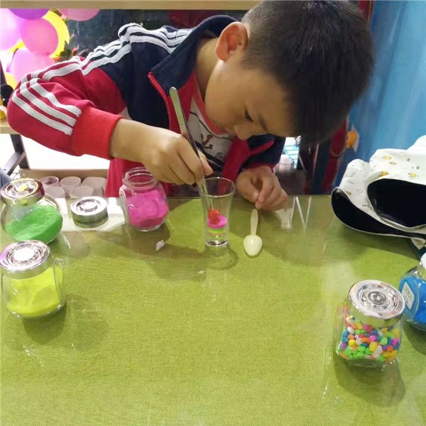 馬店長(zhǎng)的創(chuàng)意蠟燭店開(kāi)業(yè)啦！這個(gè)暑假就去玩（圖）_6