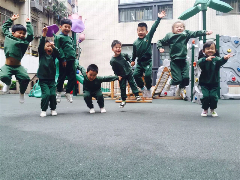 家長經(jīng)?！皳Q幼兒園換老師”是對是錯？如何解決？（圖）_2