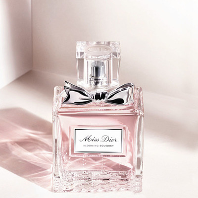 推薦幾款夏日花香調(diào)女香水，迪拉瑞名列榜首（圖）_3