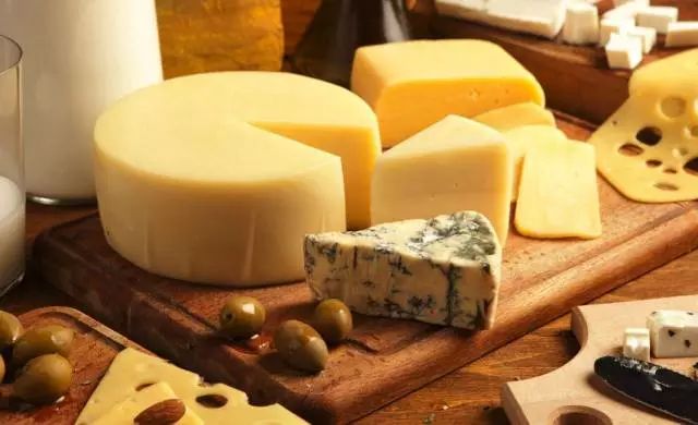 成都港乃鋪奶茶加盟費用大概是多少錢_1