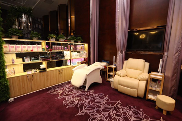 美甲加盟店投資人怎么用朋友圈來(lái)宣傳_1