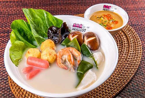 英雄煮麻辣燙加盟總部電話(圖)_3