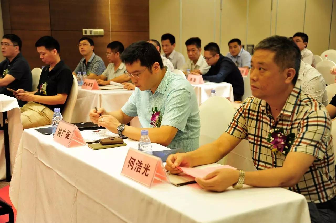 熱烈慶祝深圳全民易購全國百縣·精準(zhǔn)扶貧·農(nóng)特色產(chǎn)品上行進(jìn)城·品牌孵化”項(xiàng)目啟動(dòng)儀式圓滿成功(圖)_2