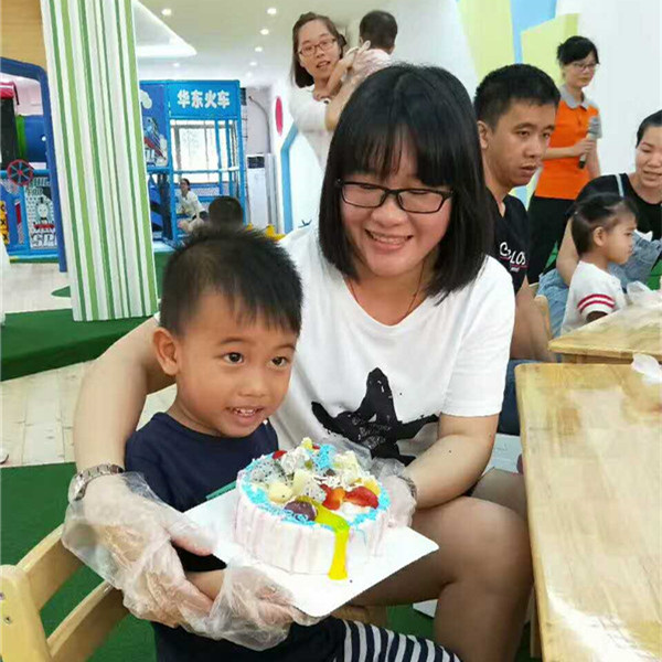 親子活動(dòng)DIY蛋糕，創(chuàng)意蠟燭店的分享（圖）_3