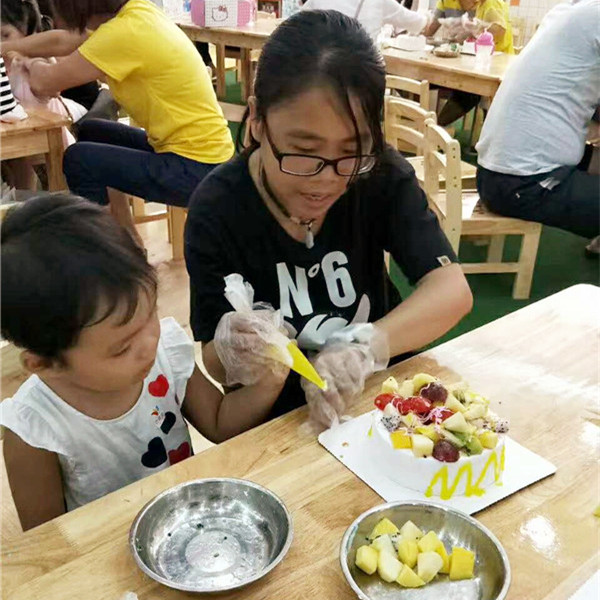 親子活動(dòng)DIY蛋糕，創(chuàng)意蠟燭店的分享（圖）_6