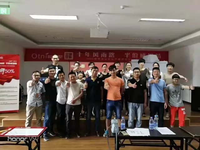 歐蒂尼全屋定制“十年風雨路，半價感恩情”—十周年活動總結報道（圖）_3