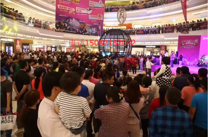 皇家馬戲團(tuán)演出環(huán)球飛車特技表演鐵壁飛車（圖）_1