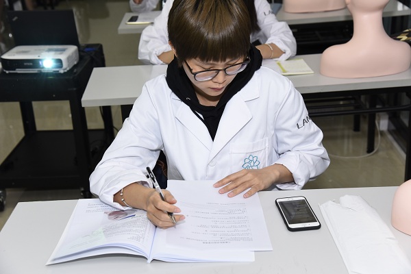 廣州皮膚管理培訓(xùn)我為什么選擇蘭施國際學(xué)院？_2