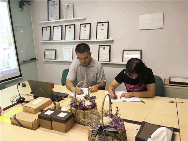 新成員加盟啦！解店長加盟陶藝生活館（圖）_7