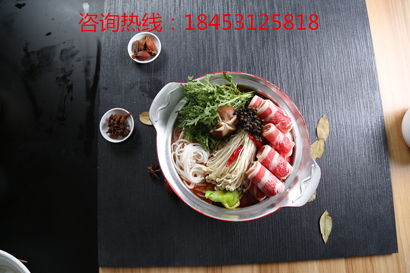 中國(guó)特色火山石魚(yú)餐廳-開(kāi)啟餐飲旗下項(xiàng)目-火山石爆魚(yú)加盟_2