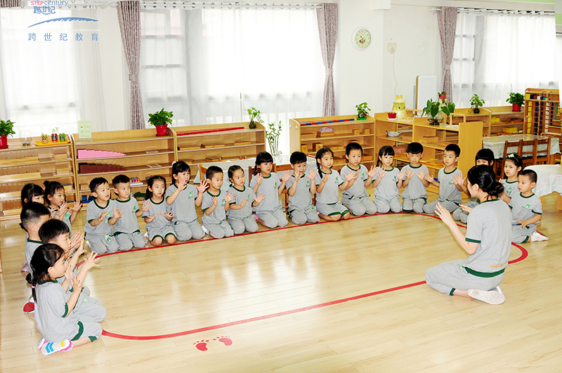 為什么幼兒園要統(tǒng)一園服？原來(lái)有這么多好處！_2