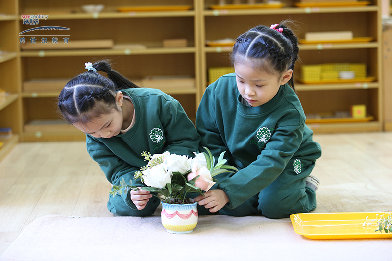 為什么幼兒園要統(tǒng)一園服？原來(lái)有這么多好處！_3