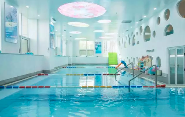 龙格亲子游泳俱乐部加盟费多少钱_龙格亲子游泳加盟条件_1