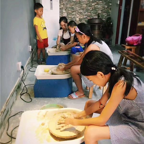 魏店長的綜合陶藝店受歡迎又非常有創(chuàng)意(圖)_4