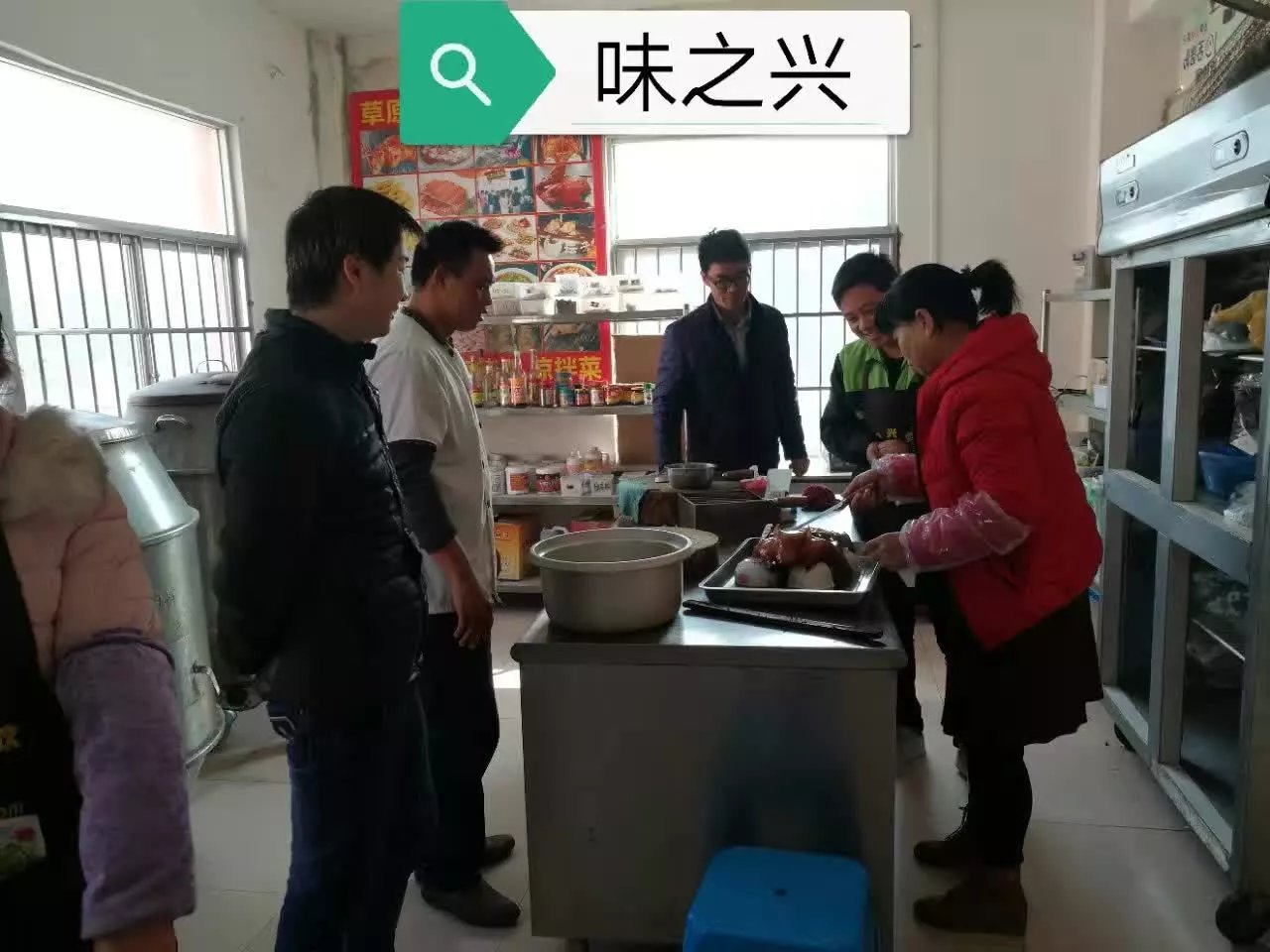 请问去哪里能学习烤乳猪技术广东烤乳猪培训班（图）_4
