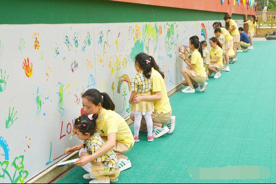 吸引更多孩子來(lái)幼兒園的神器－-兒童馬桶_1