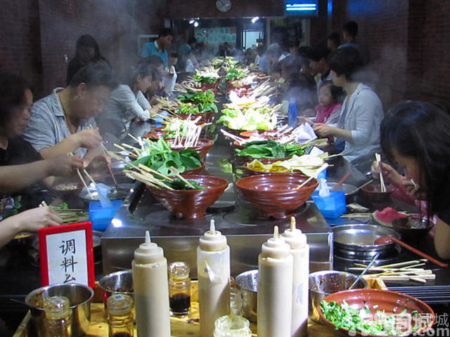 蜀味天嬌串串香加盟費(fèi)是多少（圖）_3