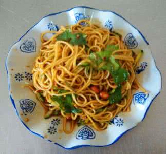 株洲去哪可以學(xué)涼皮涼面的做法，學(xué)費是多少_2