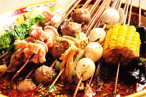 孫哥鴨腸王砂鍋串串香加盟需要多少錢（圖）_1