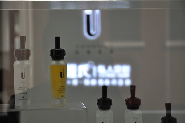 護(hù)膚品實(shí)體店近年生意慘淡，護(hù)膚品私人定制是唯一出路_1