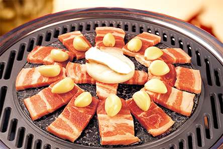 牛九段烤肉無(wú)需經(jīng)驗(yàn)即可加盟加盟牛九段助你輕松創(chuàng)業(yè)（圖）_2