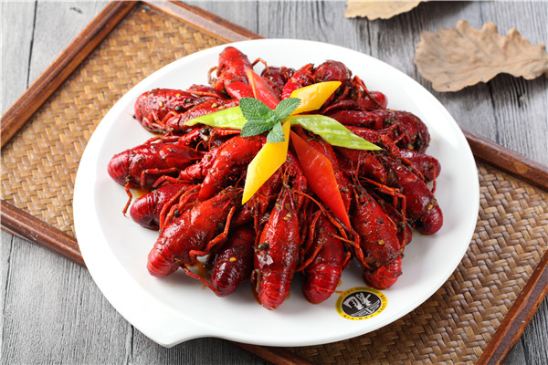 餐飲投資選擇北龍牛蛙火鍋帶你暢游一方財(cái)富市場(chǎng)。（圖）_2