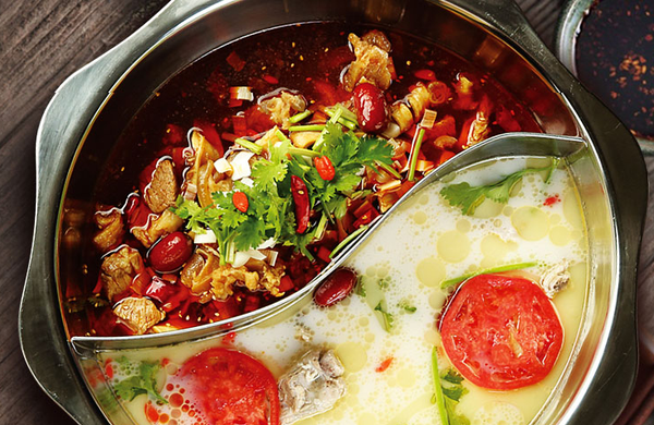 逸伍山自轉(zhuǎn)小火鍋加盟需要多少錢（圖）_1