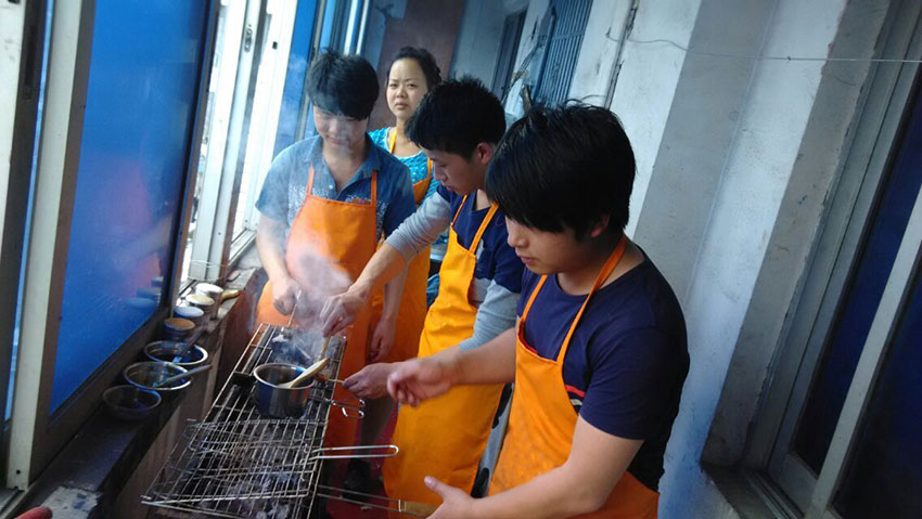 長(zhǎng)沙夜宵燒烤大排檔技術(shù)培訓(xùn)（圖）_7