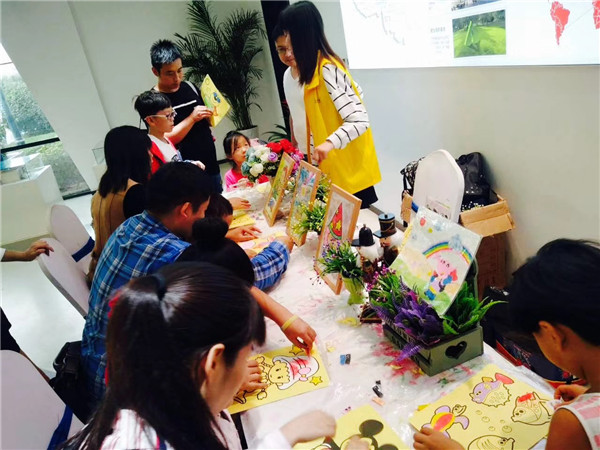 沙畫DIY親子活動(dòng)現(xiàn)場(chǎng)，兒童手工DIY店的分享（圖）_2