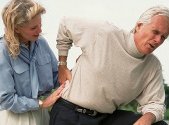 治腰間盤(pán)突出關(guān)鍵選擇正規(guī)有效沒(méi)副作用方法（圖）_1