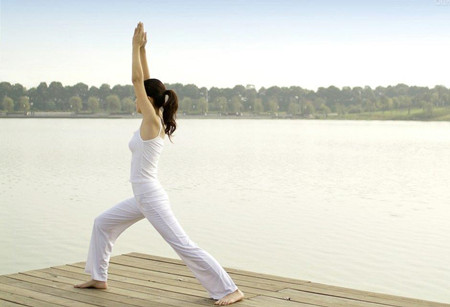 警惕頸椎病長期不改善帶來的嚴重危害，正確改善是關(guān)鍵（圖）_2