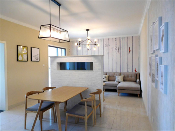 震驚!50多平米小戶型竟能容納了一家五口（圖）_1