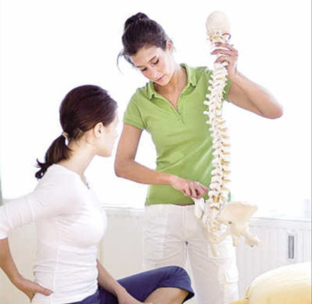 天冷腰椎間盤突出再次復(fù)發(fā)了怎么才能有效根治？（圖）_1