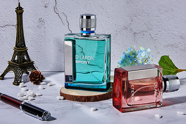 職場(chǎng)香水適合什么人群？白領(lǐng)們最喜歡用迪拉瑞（圖）_2