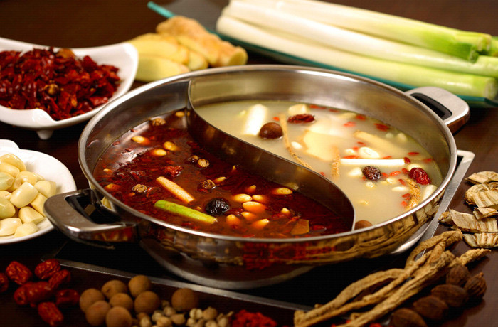 旋轉(zhuǎn)小火鍋加盟_選擇鱻煮藝_總部扶持_手把手教你賺錢＊（圖）_4