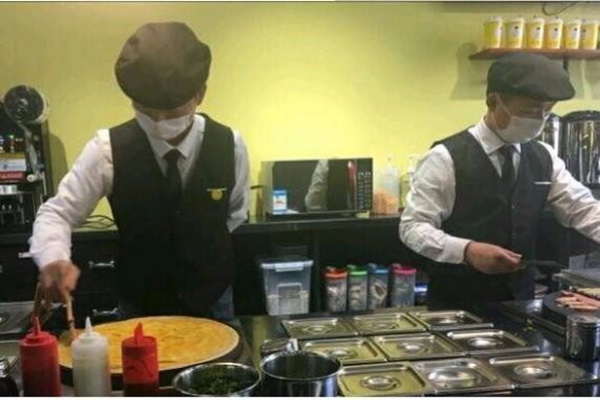 加盟煎餅密碼特色小吃煎餅果子加盟費(fèi)多少錢（圖）_1