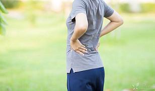 腰椎間盤突怎么改善才好，用喬氏黑玉膏就夠了_2