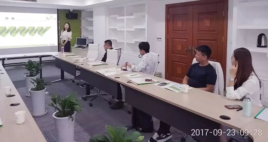 熱烈歡迎各位領(lǐng)導(dǎo)蒞臨卓爾腦總部進(jìn)行全腦項(xiàng)目考察！（圖）_1