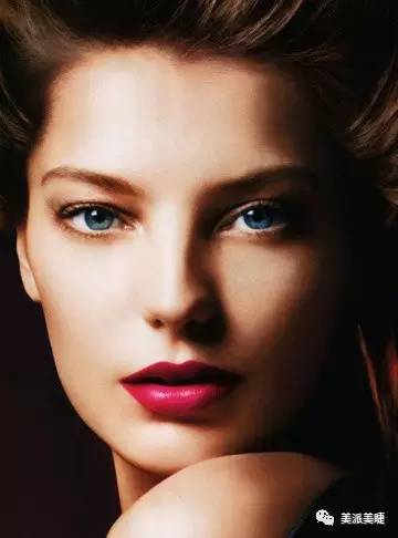 怎么設(shè)計(jì)美睫宣傳單？_1