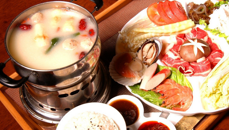 開一家小藍帽火鍋加盟費多少（圖）_1