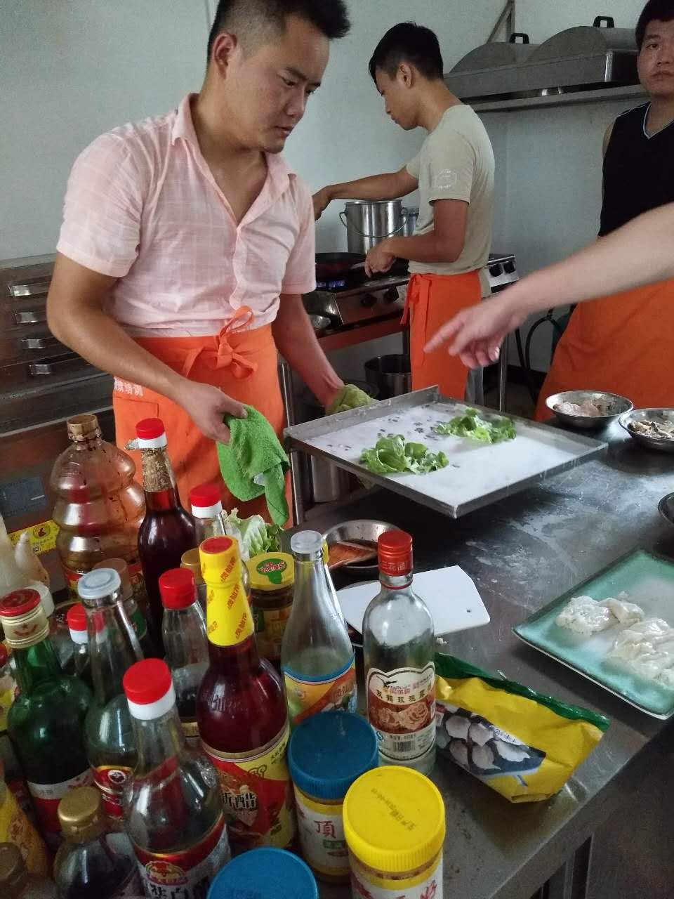 廣東拉腸粉的做法在哪里有專業(yè)培訓(xùn)的(圖)_1